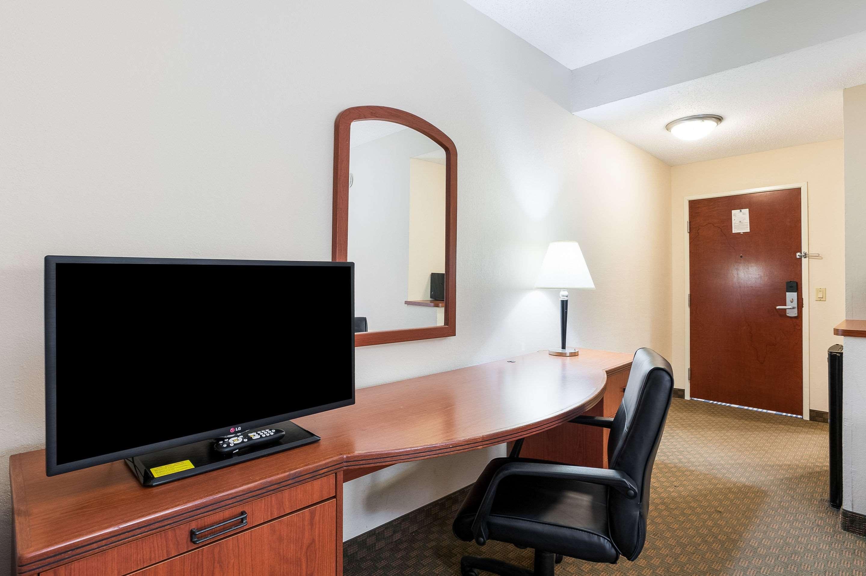 Quality Inn & Suites Lake Charles South Exterior foto